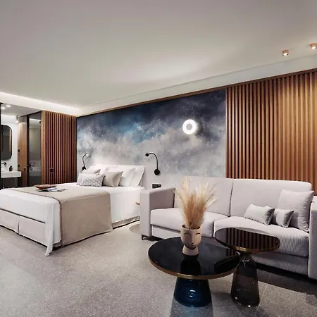 Apartahotel Origami Boutique Residences 4*