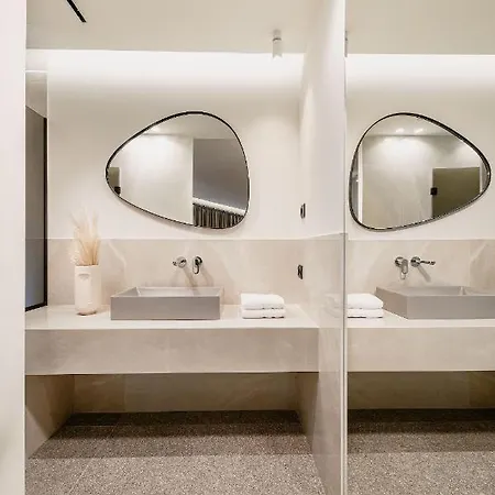 Lägenhetshotell Origami Boutique Residences 4*